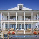 large-home-389271_1280